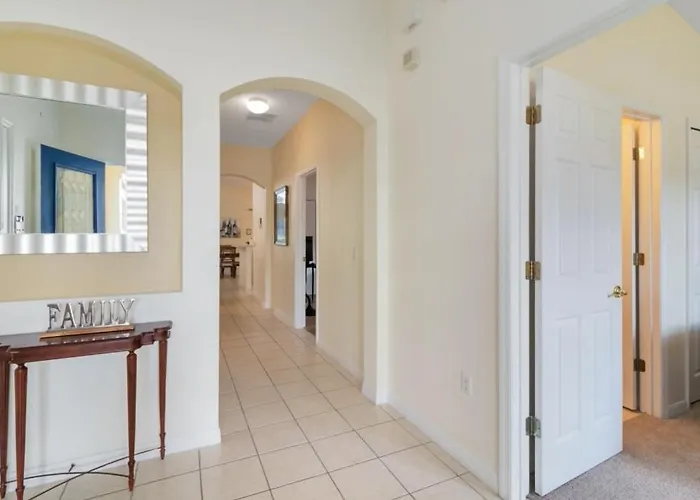Gated 4 Bed With Pool And Spa Close To Disney Villa