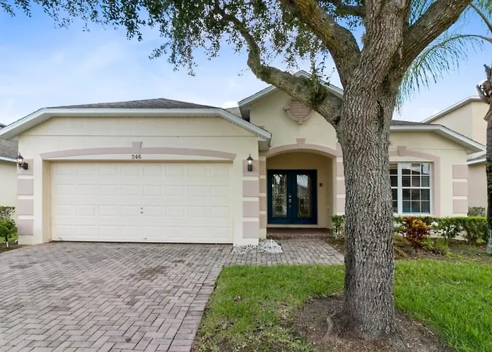Gated 4 Bed With Pool And Spa Close To Disney Villa