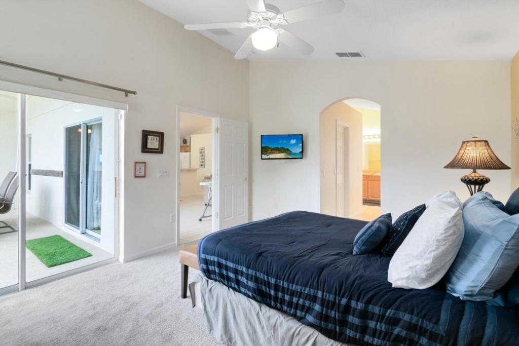 Gated 4 Bed With Pool And Close To * Davenport