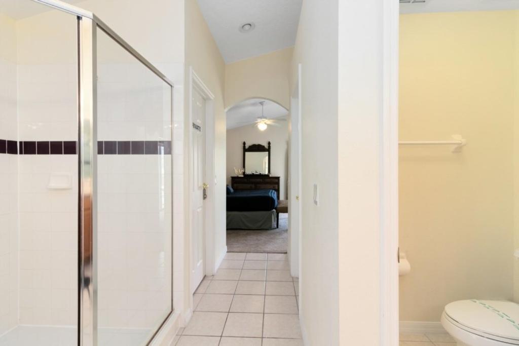 Villa Gated 4 Bed With Pool And Close To